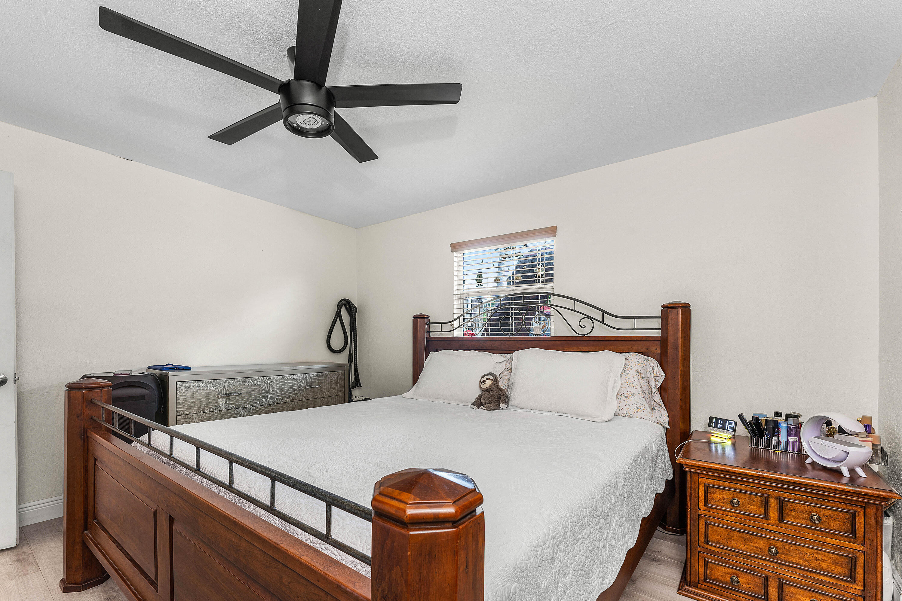 2907 Apalachee Road Palm Springs, FL 33406 - Photo 11 of 27 011-2907ApalacheeRoad-PalmSprings-FL-334