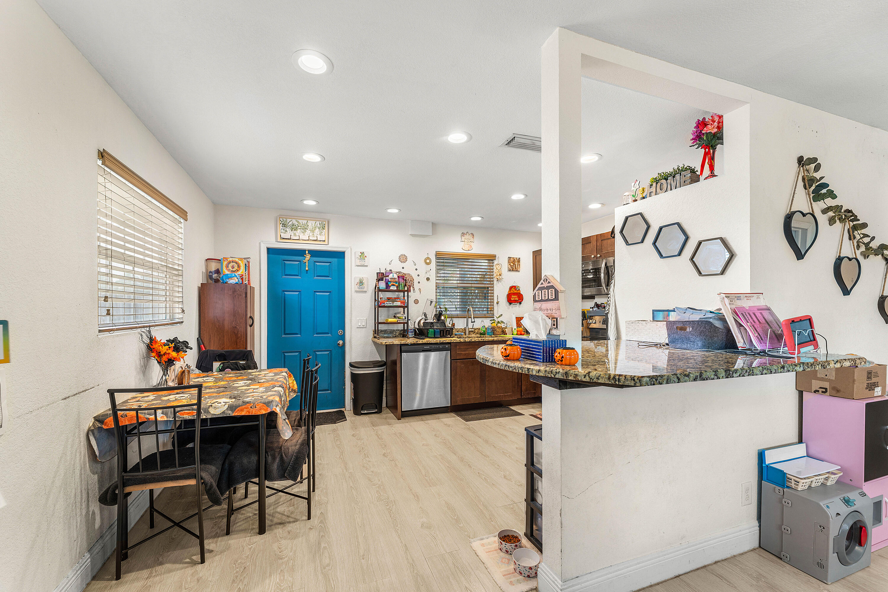 2907 Apalachee Road Palm Springs, FL 33406 - Photo 21 of 27 021-2907ApalacheeRoad-PalmSprings-FL-334