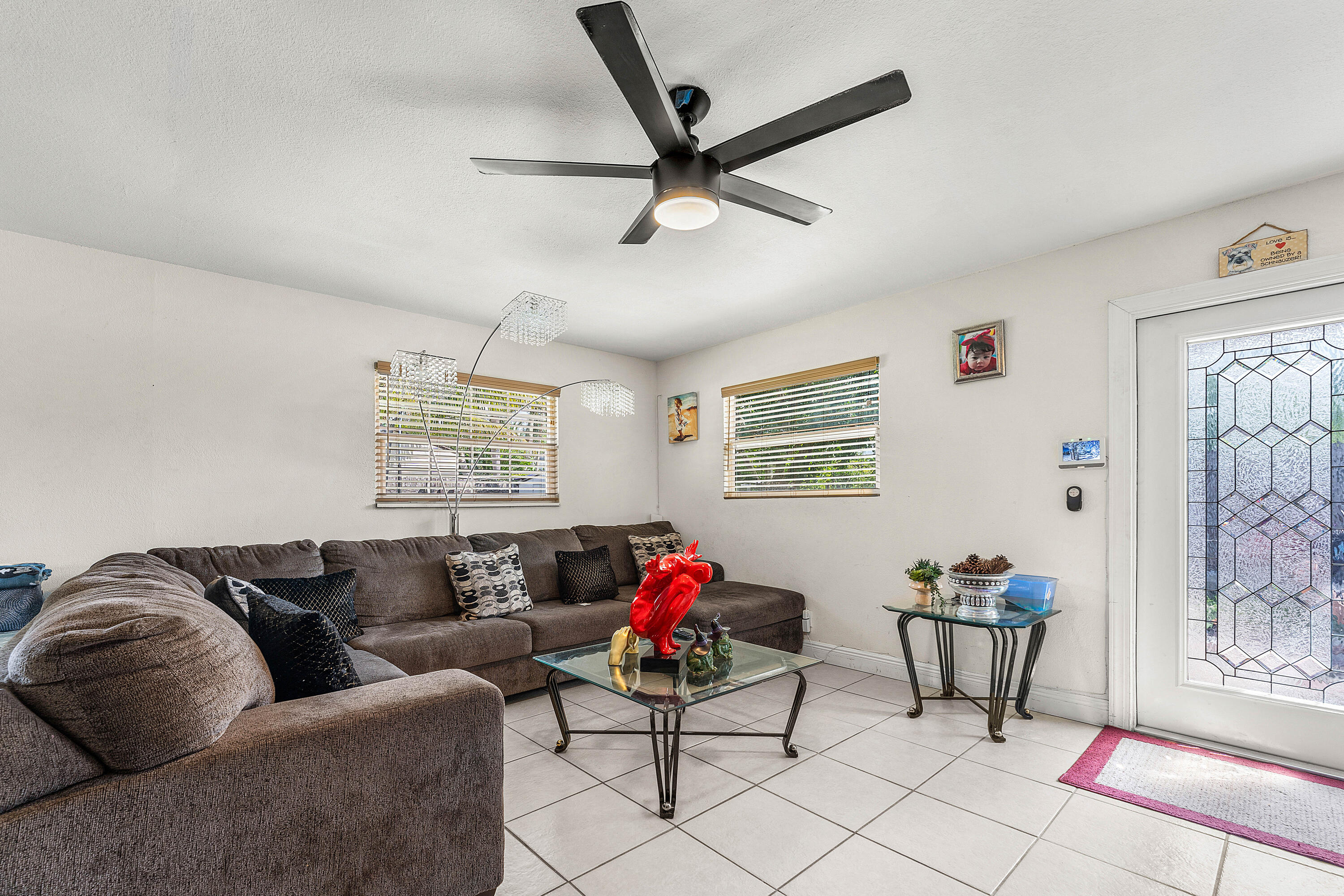 2907 Apalachee Road Palm Springs, FL 33406 - Photo 5 of 27 005-2907ApalacheeRoad-PalmSprings-FL-334