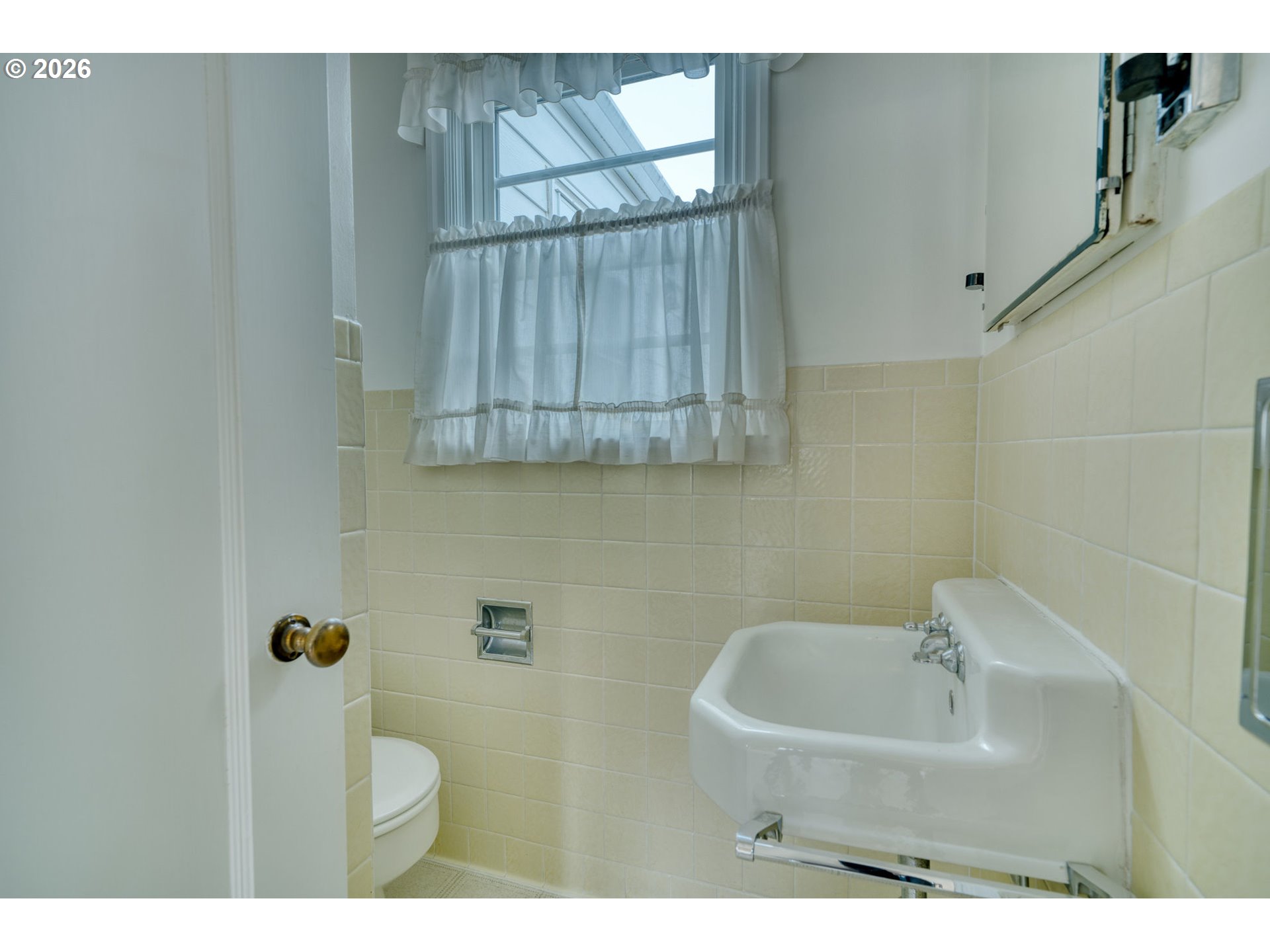35177 Pittsburg Road St. Helens, OR 97051 - Photo 25 of 46 Owner's Suite Bathroom