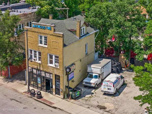 a car parked in front of a building