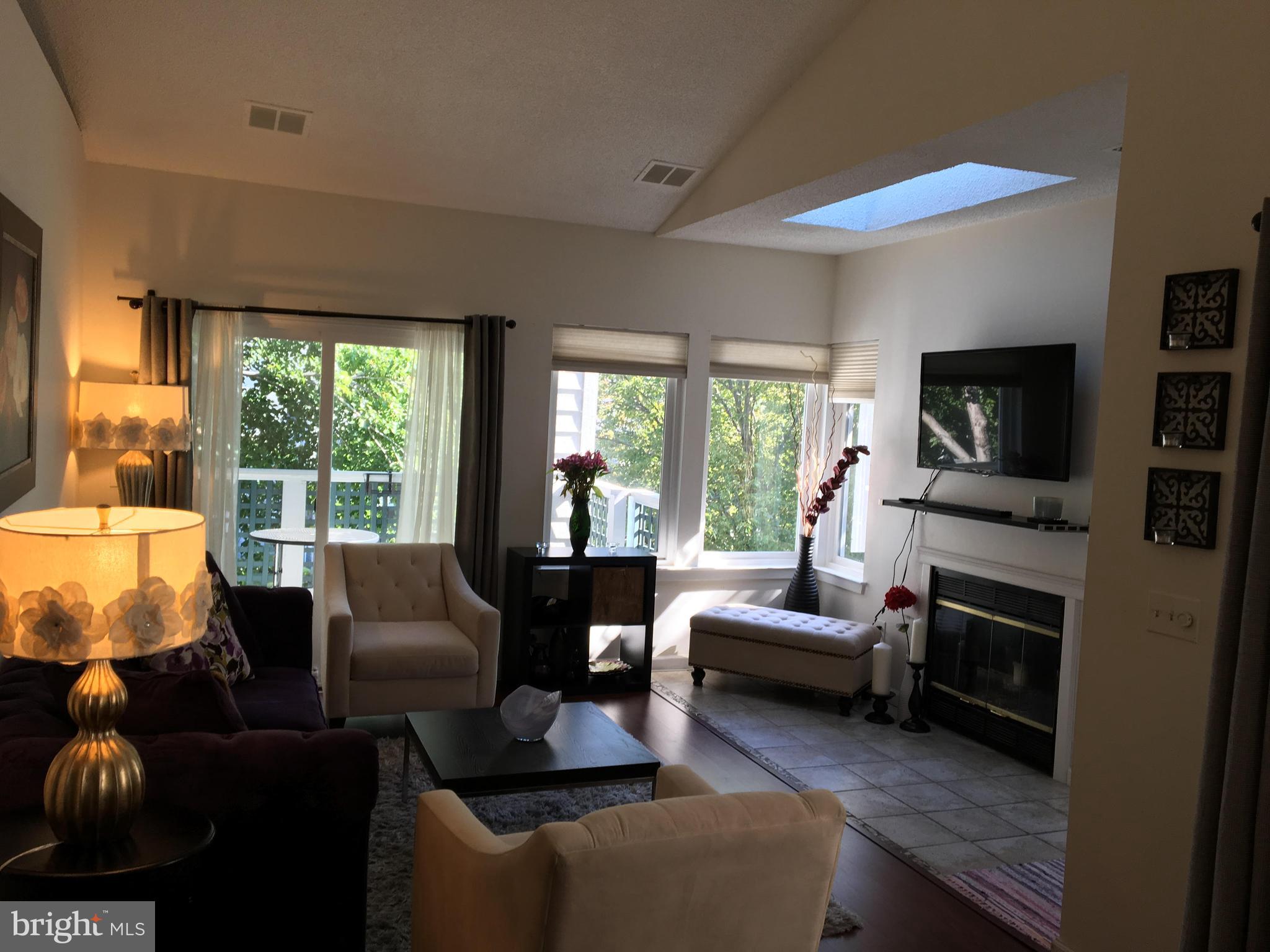 11710 Summerchase Circle, Unit E Reston, VA 20194 - Photo 5 of 34