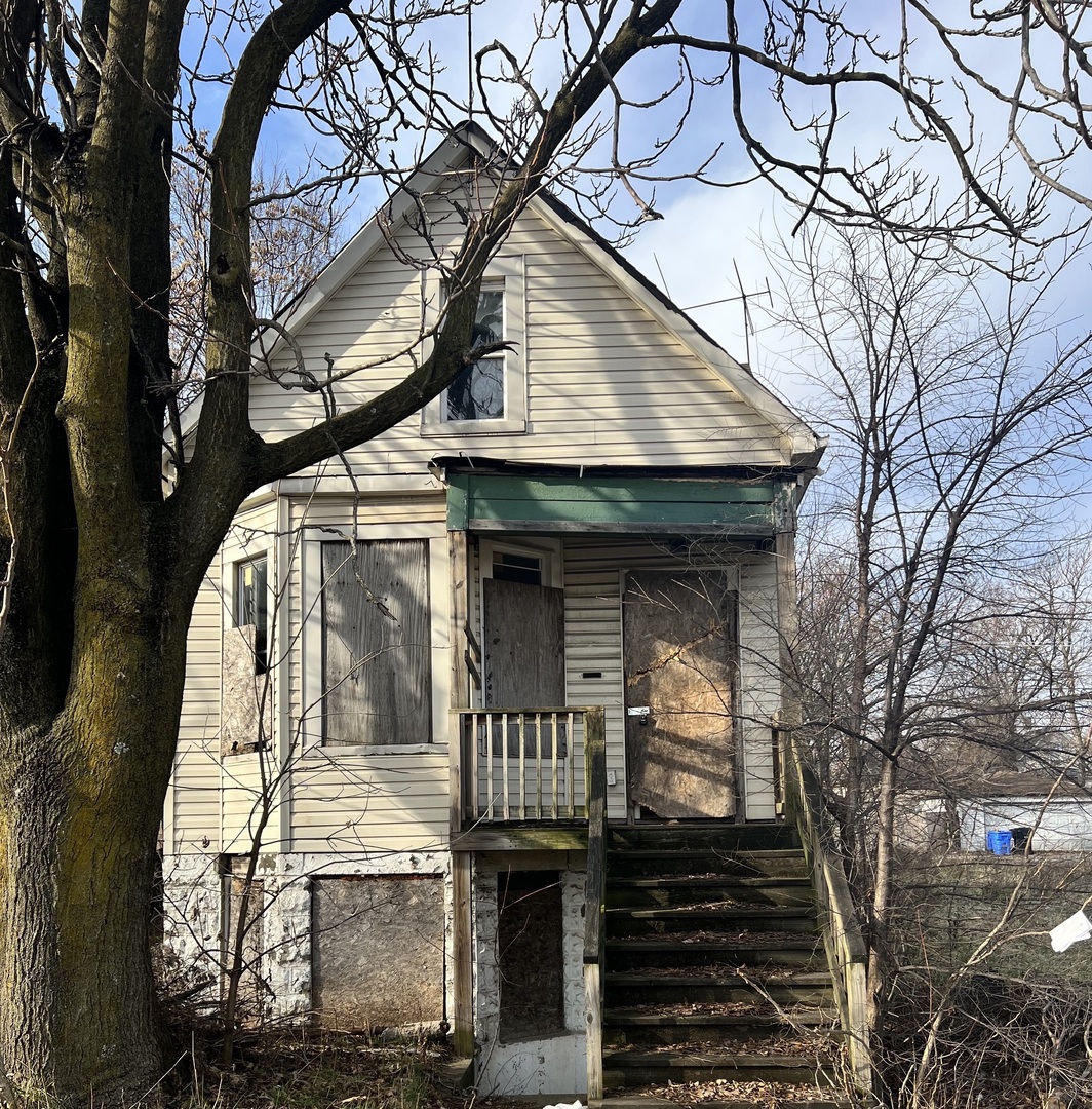 11426 South Wentworth Ave  