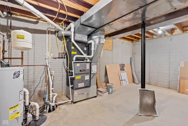 $414,990 | 3901 Terrace Woods Drive, Columbus, IN 47201