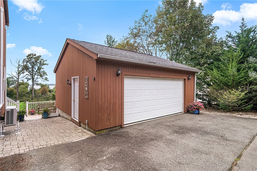 64 Mitchell Road Portsmouth, RI 02871 - Photo 44 of 50 Gallery Image 44