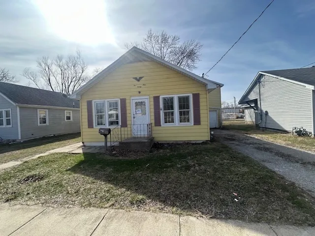 $54,900 | 529 North 2nd Street, Watseka, IL 60970