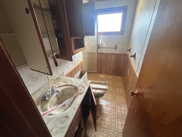 529 North 2nd Street Watseka, IL 60970 - Photo 10 of 11 a view of a kitchen from a window
