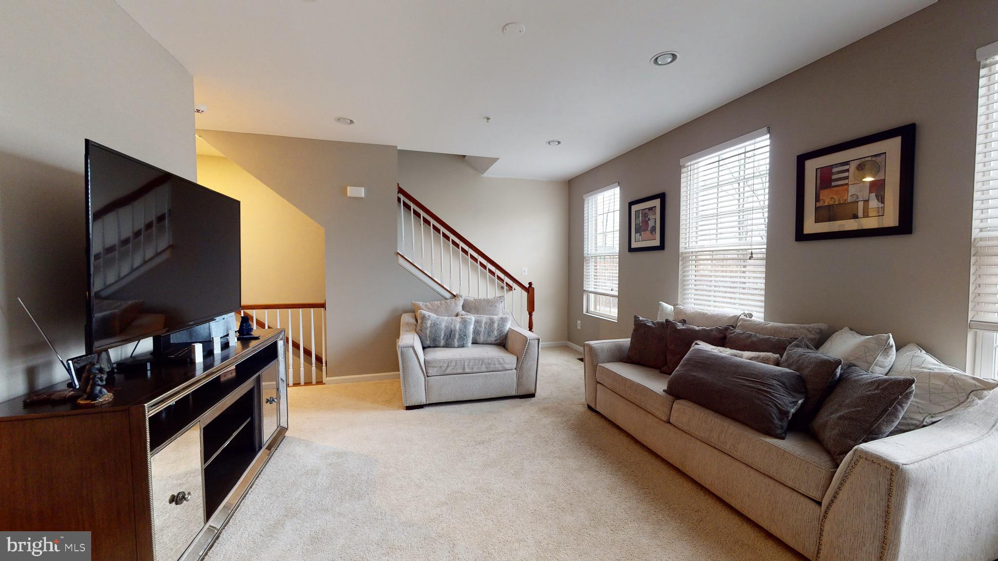 5333 Rockingham Place White Plains, MD 20695 - Photo 8 of 18 Gallery Image 8