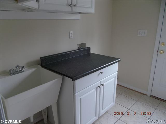 10320 Cattail Road Chesterfield, VA 23838 - Photo 20 of 24 a utility room with dryer and washer
