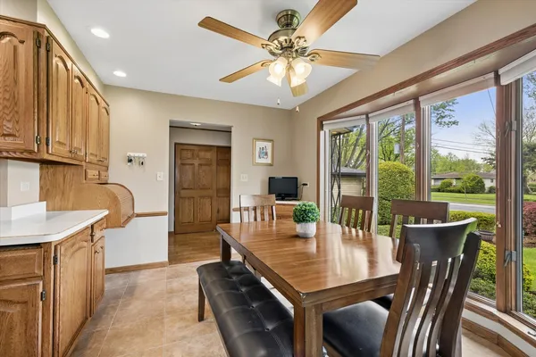 $525,000 | 1903 East Ivy Lane, Mount Prospect, IL 60056
