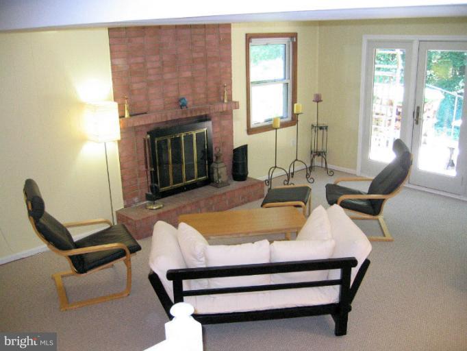 12607 Pentenville Road Silver Spring, MD 20904 - Photo 18 of 30 Family Room