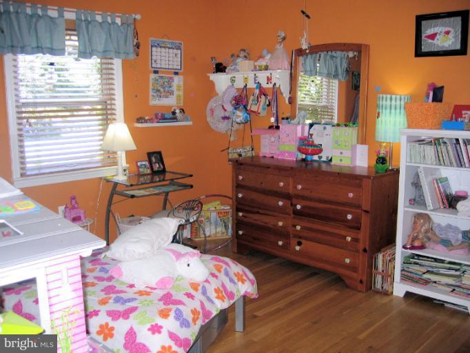 12607 Pentenville Road Silver Spring, MD 20904 - Photo 21 of 30 Bedroom