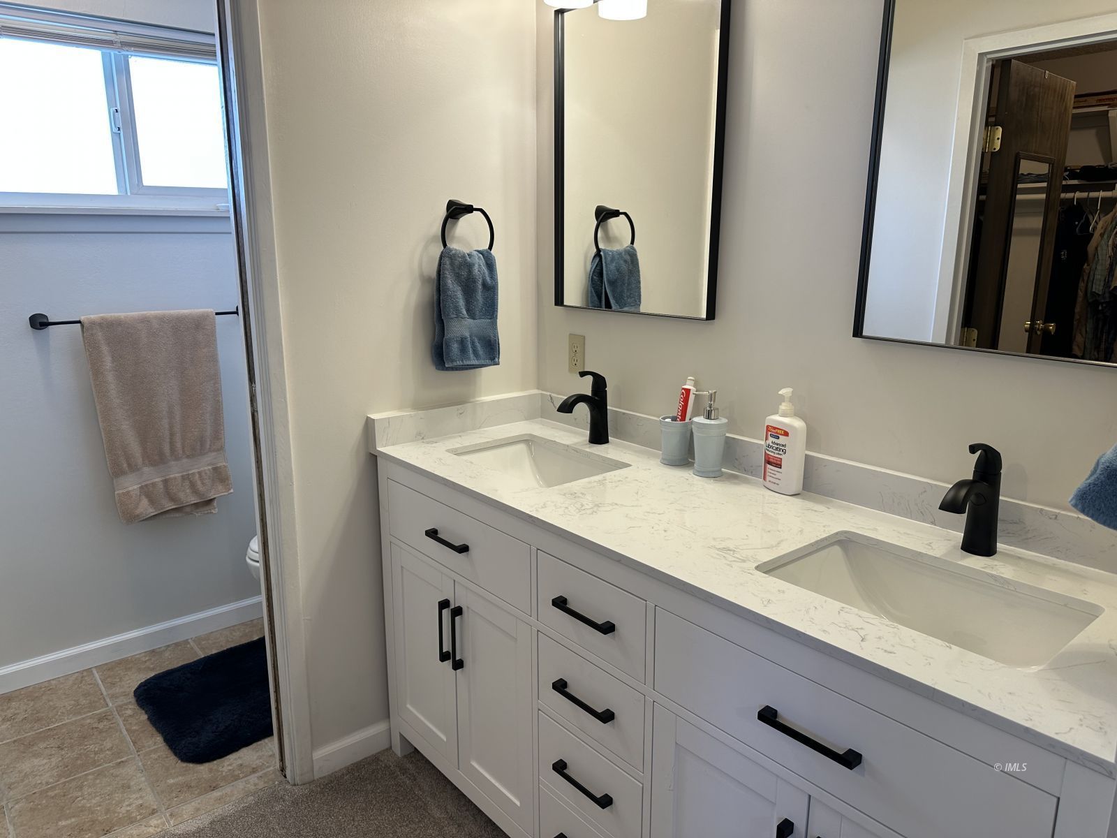 106 Juniper Road Big Pine, CA 93513 - Photo 7 of 33 Primary Bathroom