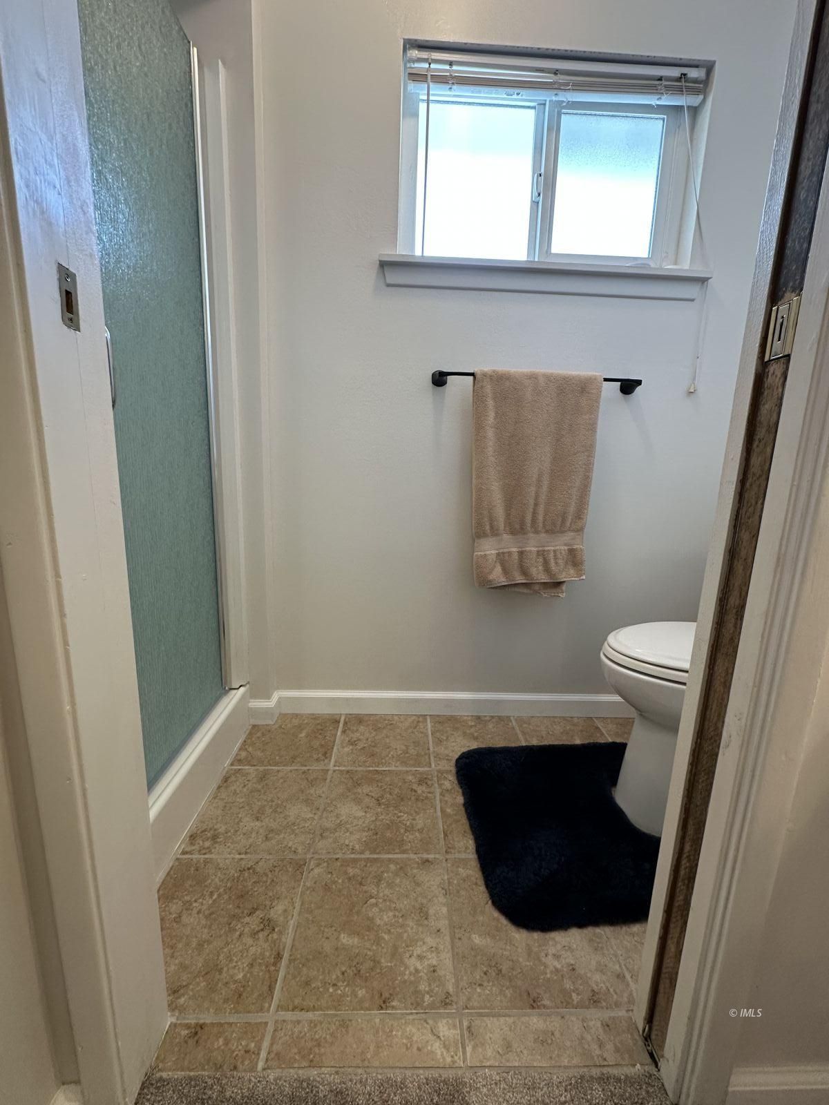 106 Juniper Road Big Pine, CA 93513 - Photo 8 of 33 Primary Bathroom