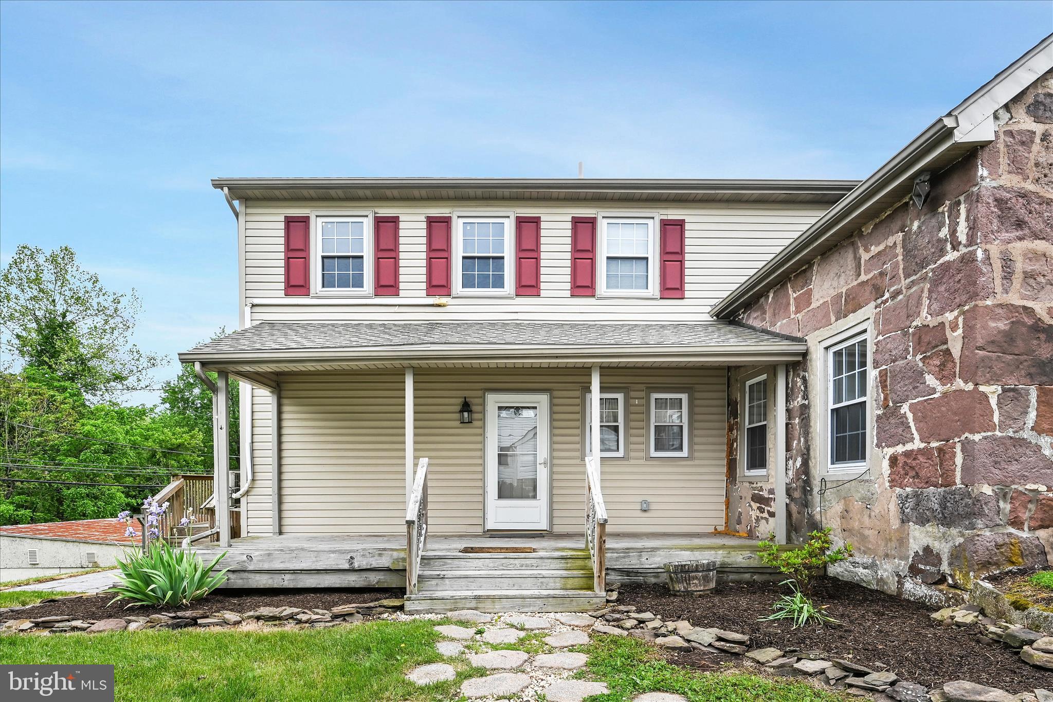 286 Schuylkill Road Birdsboro, PA 19508 - Photo 4 of 39 a front view of a house with garden