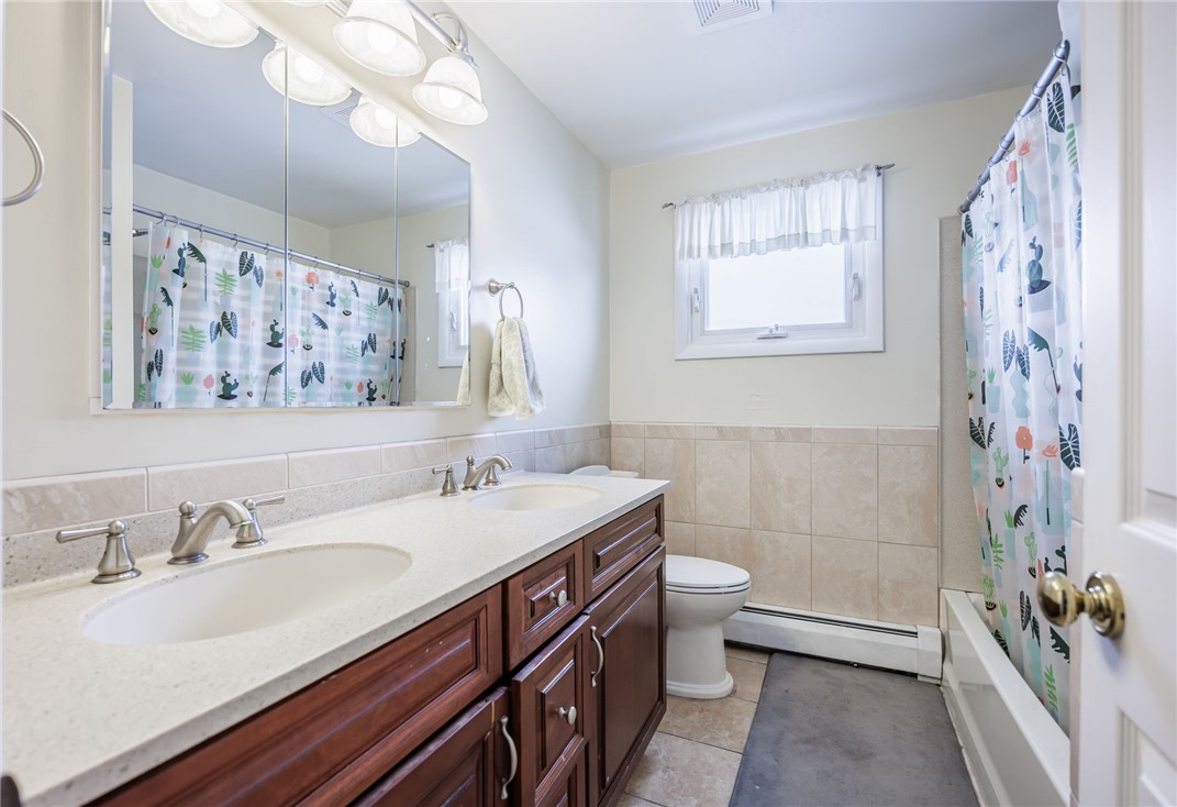 81 Curtis Road Parma, NY 14468 - Photo 32 of 50 SECOND FLOOR FULL BATH