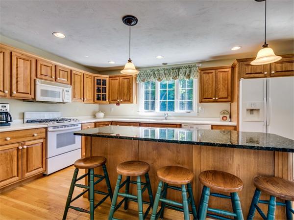 167 Middle Road Boxborough, MA 01719 - Photo 3 of 29