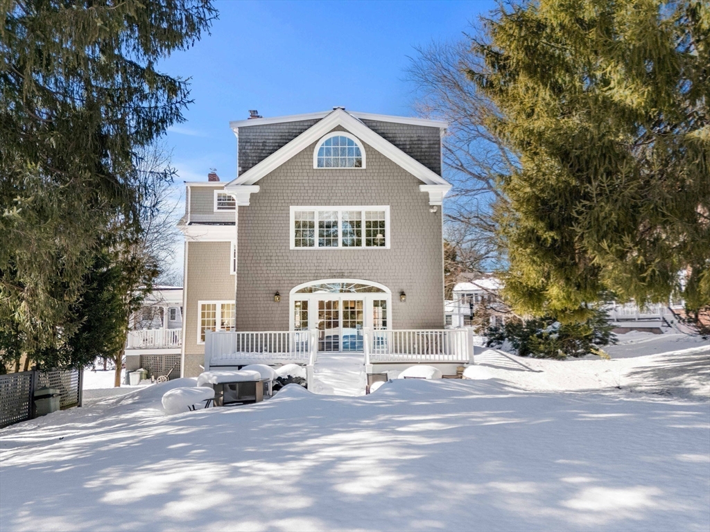 240 Upland Road Newton, MA 02460 - Photo 25 of 27 Gallery Image 25