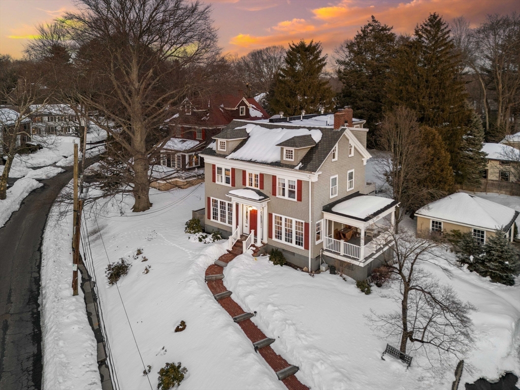 240 Upland Road Newton, MA 02460 - Photo 3 of 27 Gallery Image 3