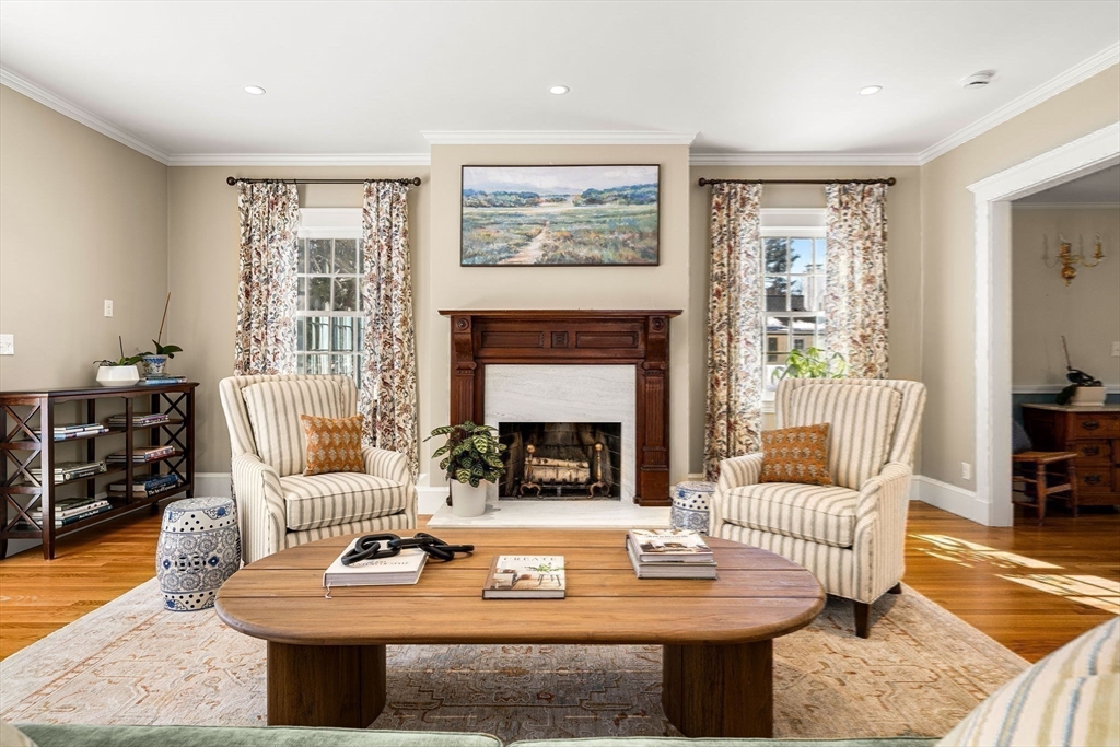240 Upland Road Newton, MA 02460 - Photo 8 of 27 Gallery Image 8