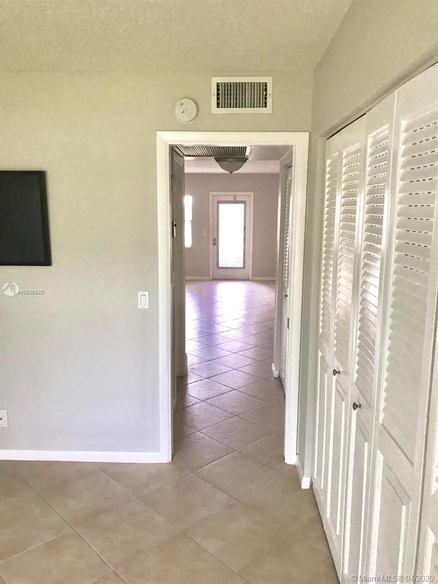 86 Mansfield East, Unit C Boca Raton, FL 33434 - Photo 14 of 36 Gallery Image 14