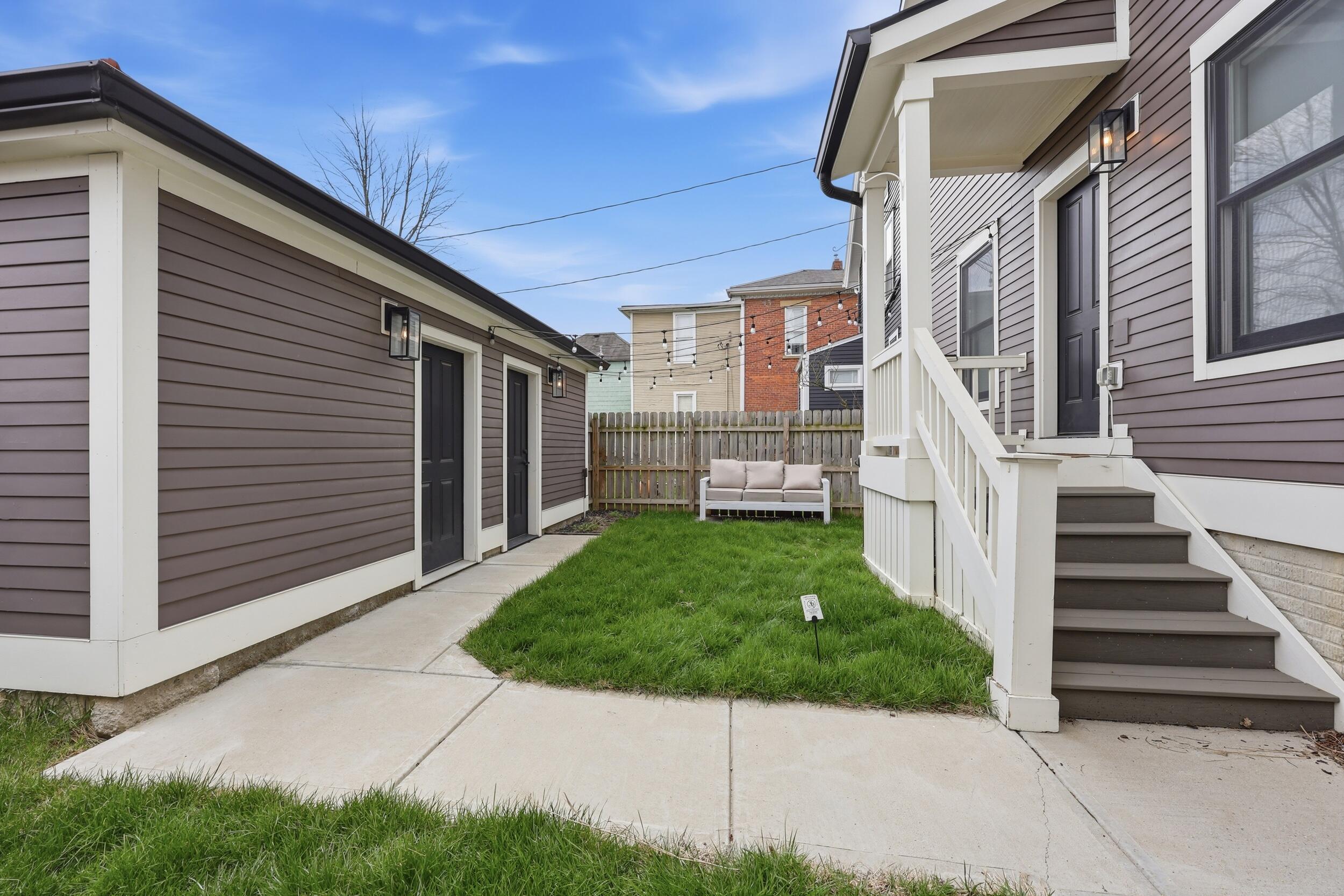 1102 Summit Street Columbus, OH 43201 - Photo 31 of 44 31_072a9642