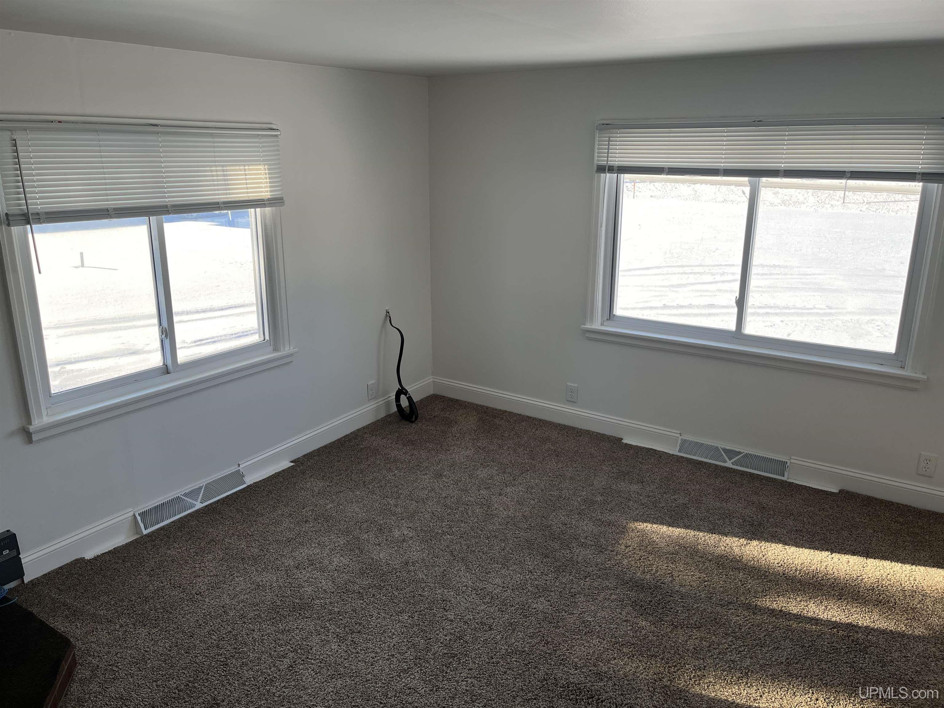 2880 18th Road Escanaba, MI 49829 - Photo 21 of 48