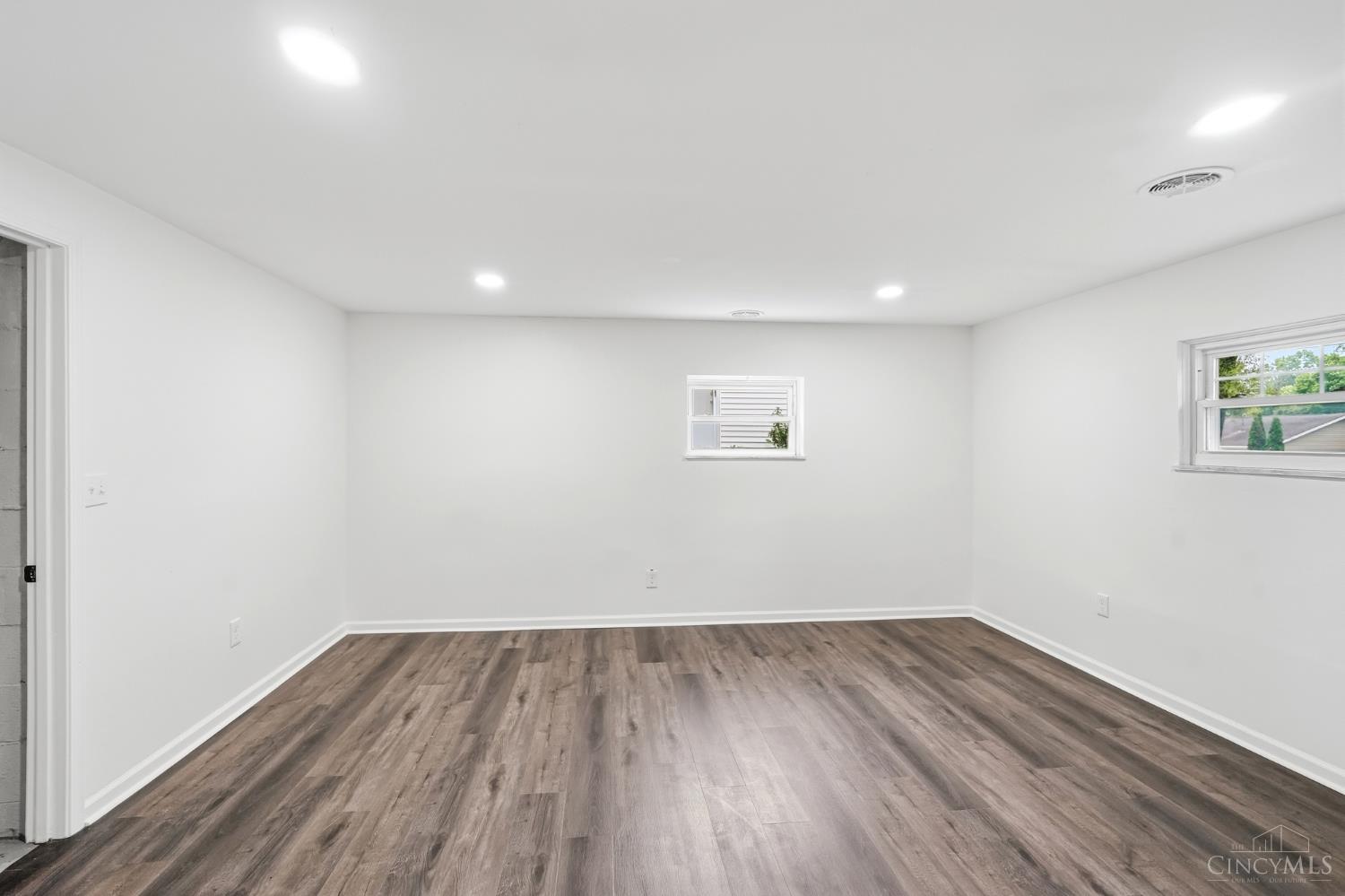 10686 Chelmsford Road Cincinnati, OH 45240 - Photo 25 of 43