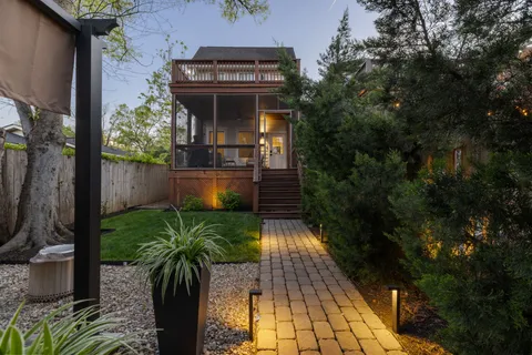 $774,500 | 1708 A 7th Avenue North, Nashville, TN 37208