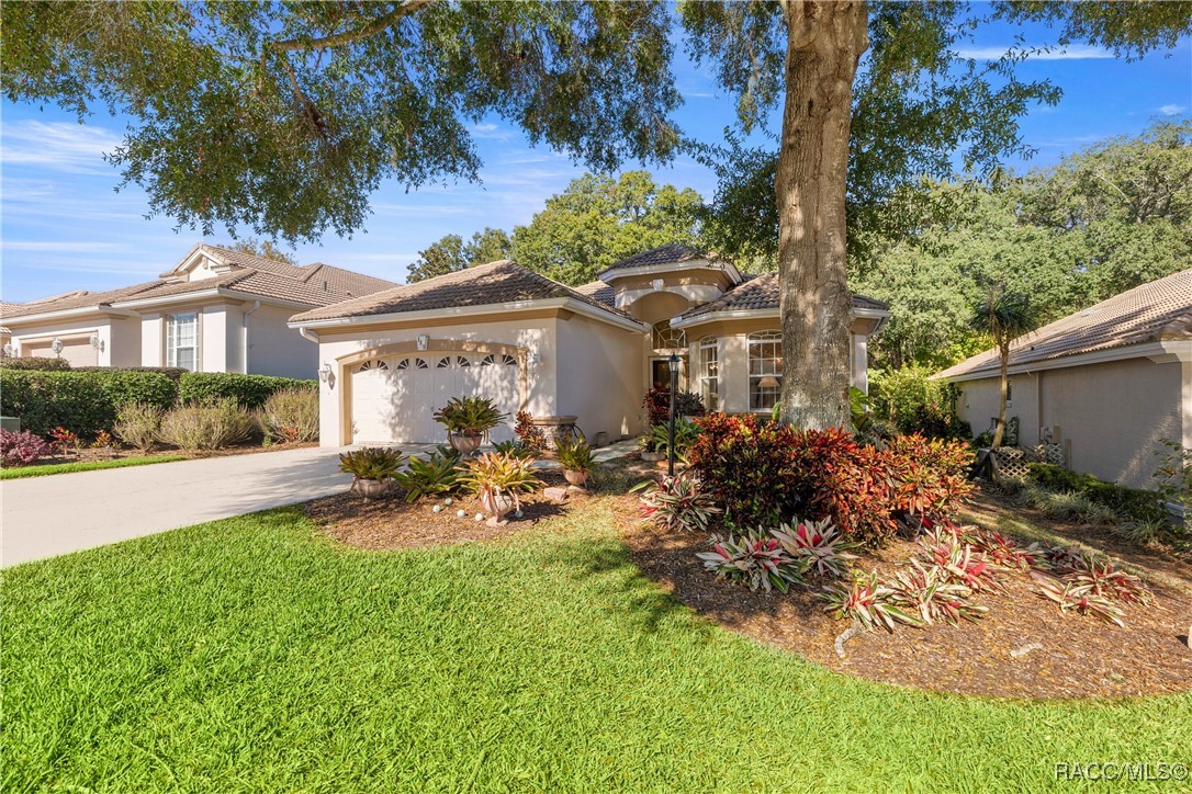 389 West Doerr Path Hernando, FL 34442 - Photo 2 of 84