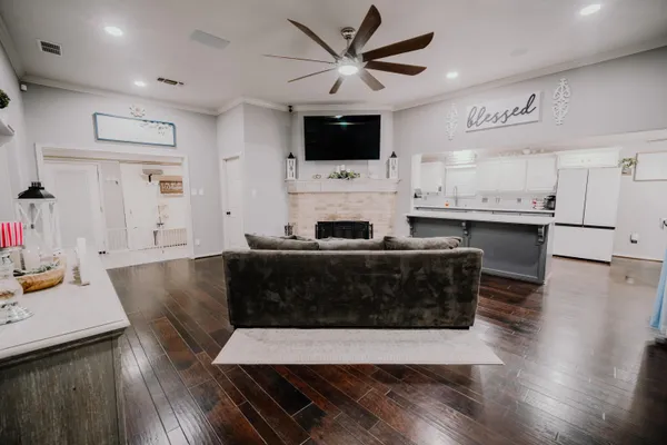 $350,000 | 820 12th Street, Wolfforth, TX 79382