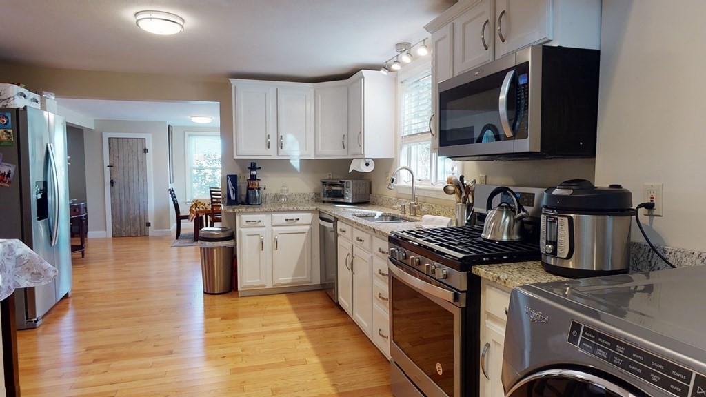 163 Bridge Road Salisbury, MA 01952 - Photo 8 of 42