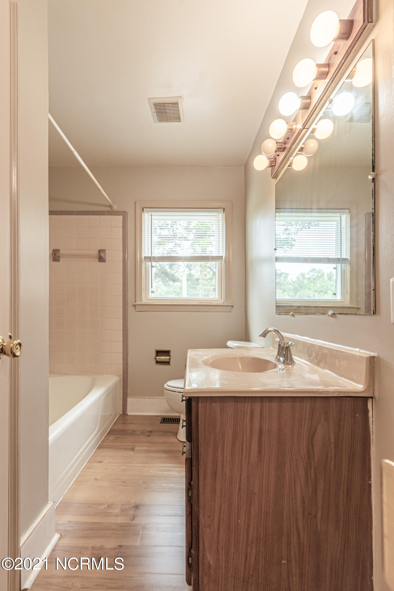 4415 Old Cherry Point Road New Bern, NC 28560 - Photo 17 of 36 SHELBY (1 of 1)-9