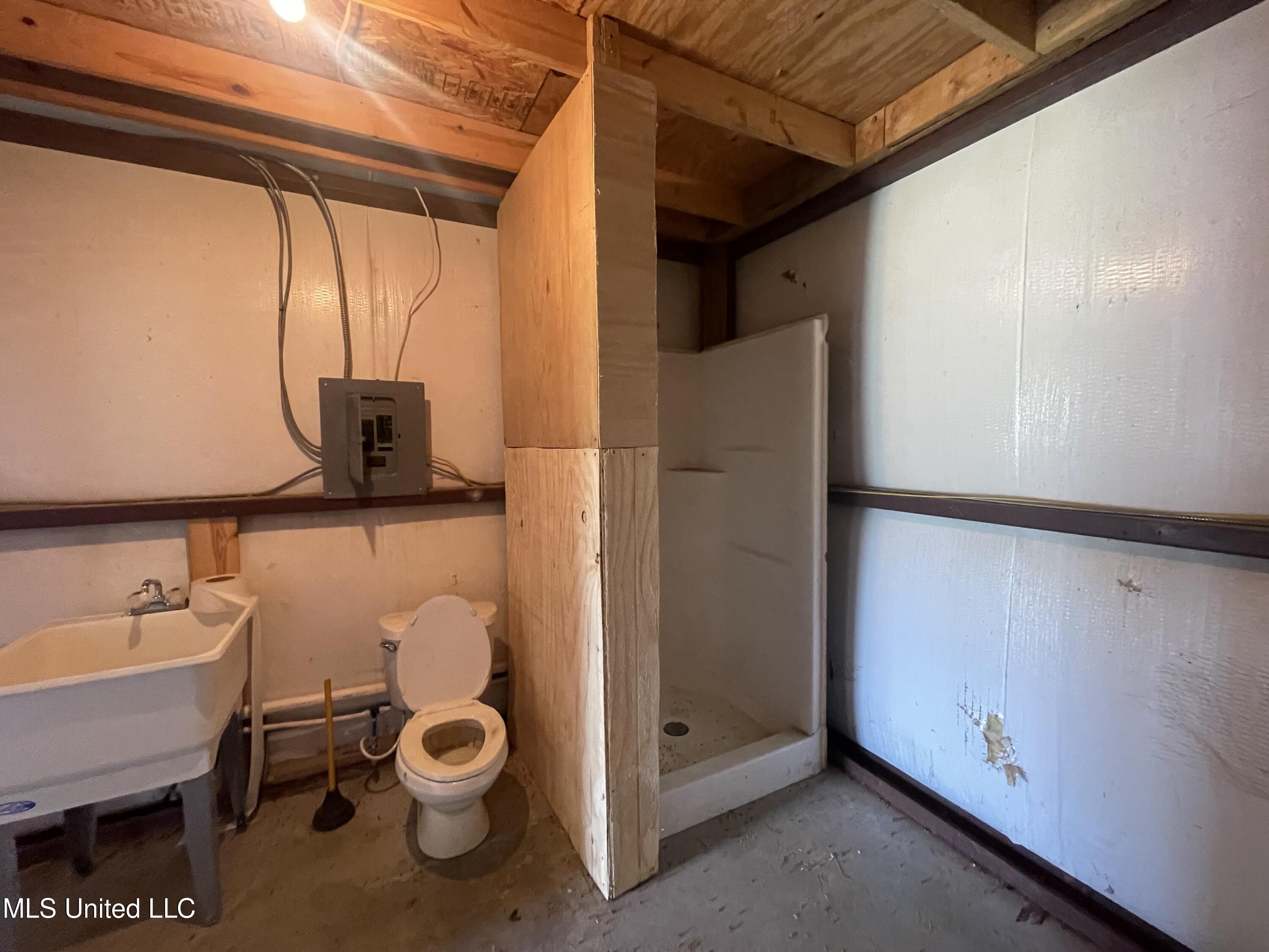 53 South Crockett Road Senatobia, MS 38668 - Photo 6 of 7 IMG_6176