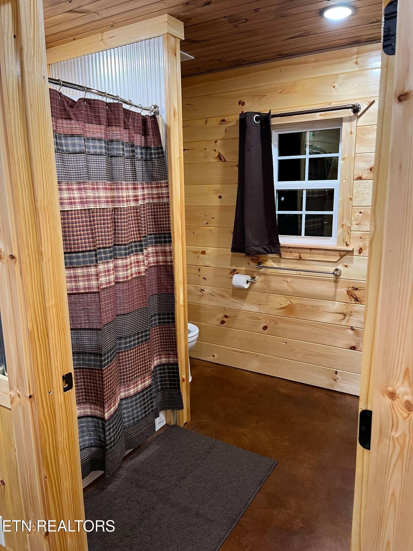 138 Mathews Road Oneida, TN 37841 - Photo 11 of 31 a view of entrance