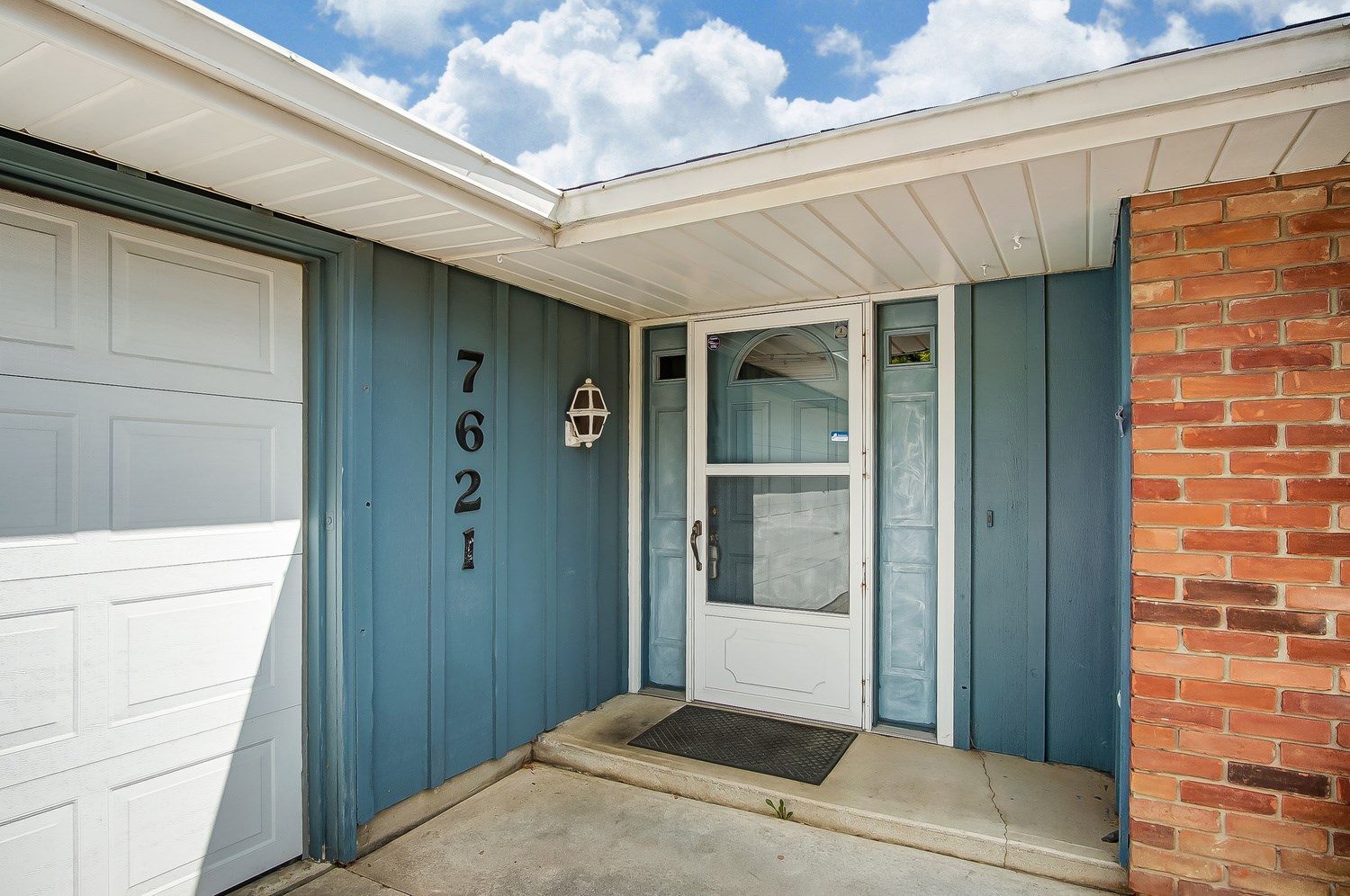 7621 Hope Farm Road Fort Wayne, IN 46815 - Photo 3 of 36 Gallery Image 3