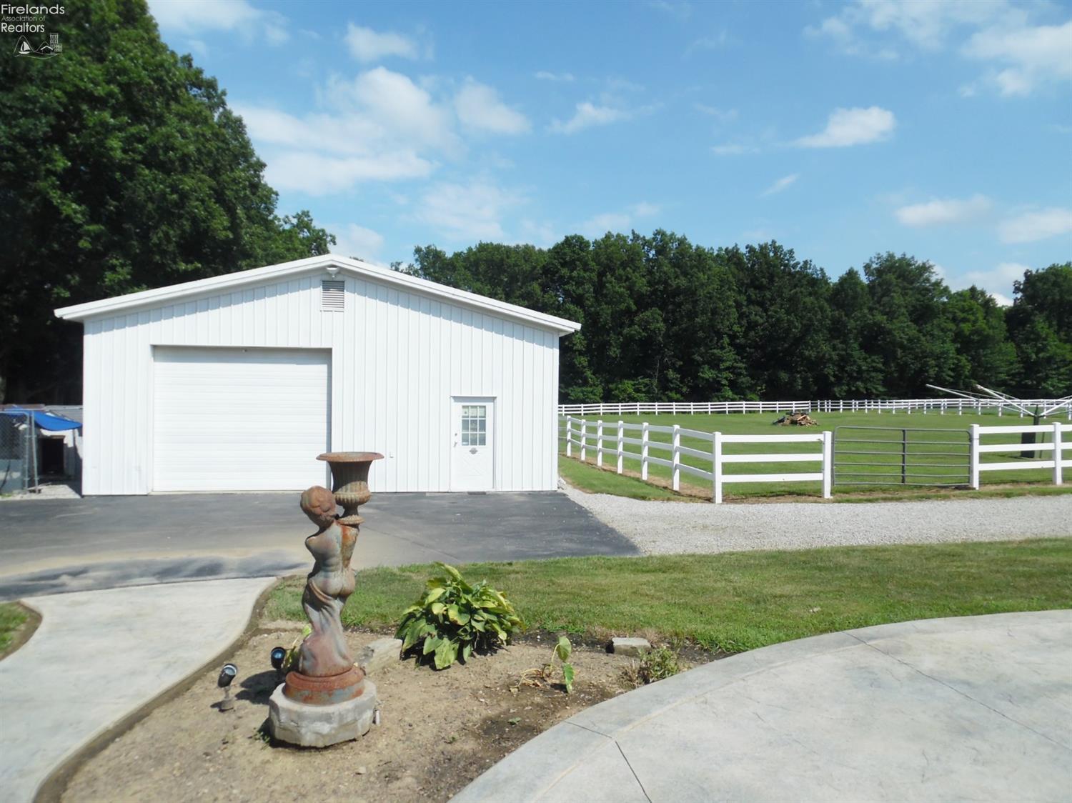 2948 Liberty Road Willard, OH 44890 - Photo 6 of 25 Gallery Image 6