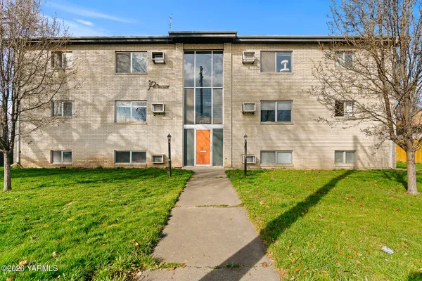 $425,000 | 620 South 16th Avenue, Yakima, WA 98902