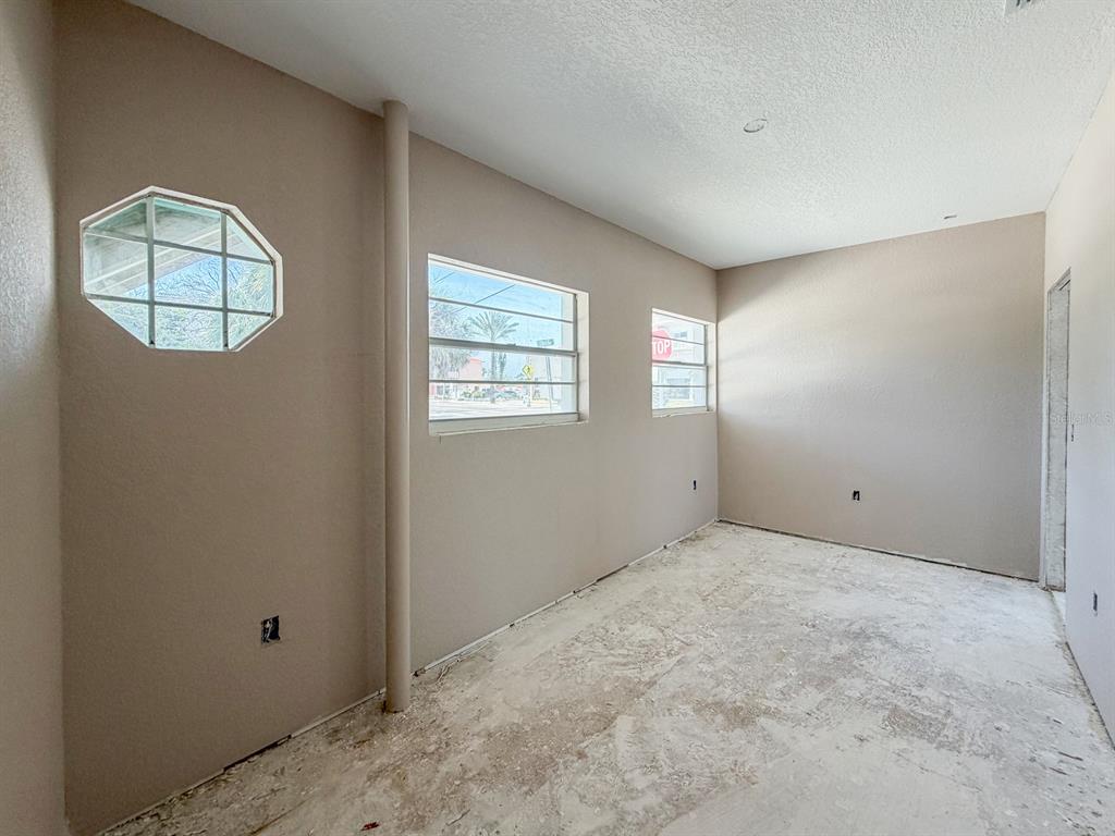 13098 Gulf Boulevard Madeira Beach, FL 33708 - Photo 34 of 39