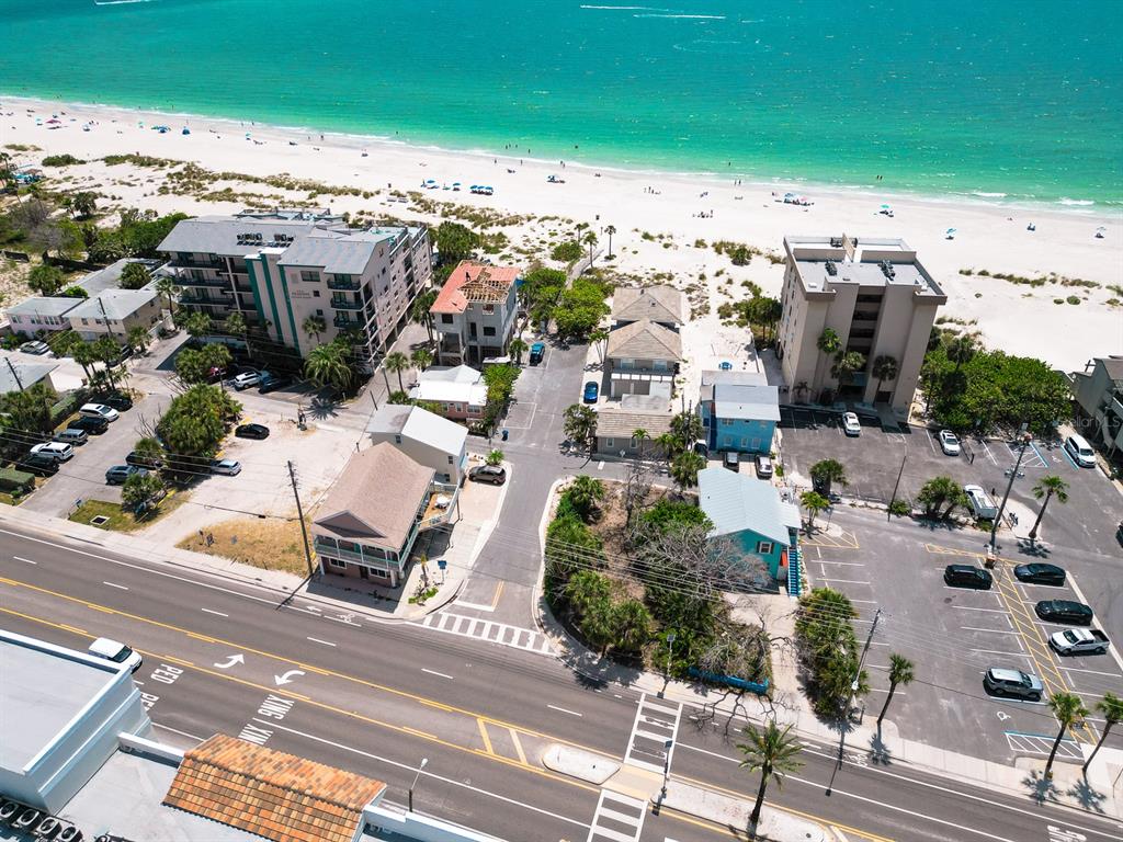 13098 Gulf Boulevard Madeira Beach, FL 33708 - Photo 8 of 39