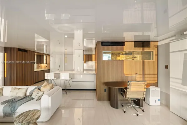 $6,200 | 5555 Collins Avenue, Unit 16H, Miami Beach, FL 33140