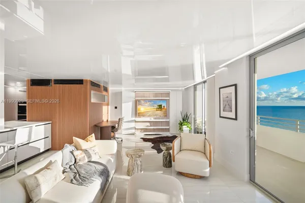 $6,200 | 5555 Collins Avenue, Unit 16H, Miami Beach, FL 33140