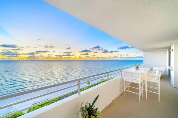 $6,200 | 5555 Collins Avenue, Unit 16H, Miami Beach, FL 33140