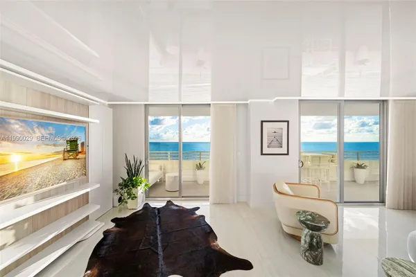 $6,200 | 5555 Collins Avenue, Unit 16H, Miami Beach, FL 33140