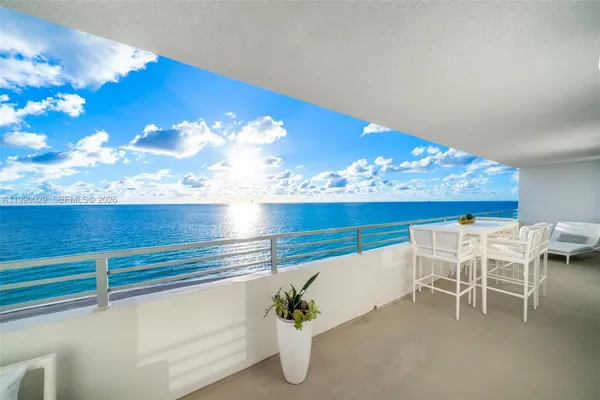 $6,200 | 5555 Collins Avenue, Unit 16H, Miami Beach, FL 33140