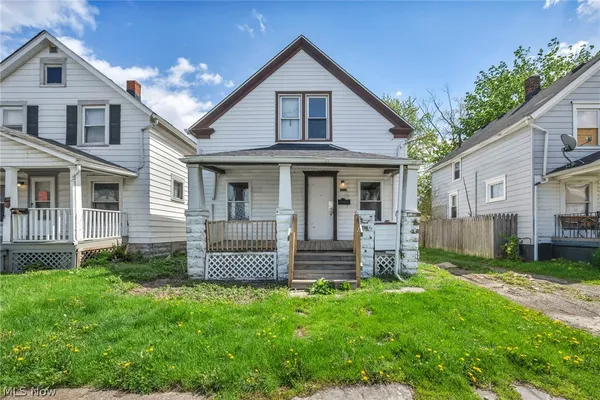 $99,900 | 2917 Apple Avenue, Lorain, OH 44055