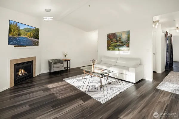 $488,000 | 710 240th Way Southeast, Unit J302, Sammamish, WA 98074