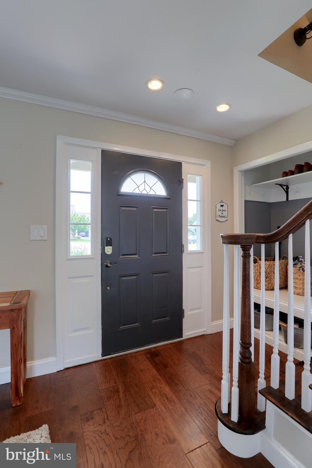 30 Viscount Place Lititz, PA 17543 - Photo 3 of 50