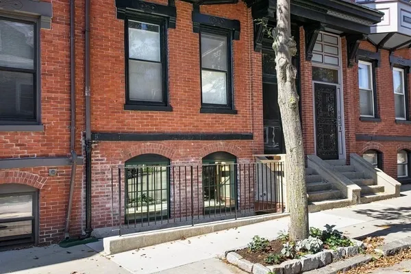 $2,800 | 107 N Street, Unit B, Boston, MA 02127