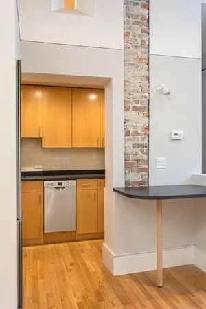 $2,800 | 107 N Street, Unit B, Boston, MA 02127